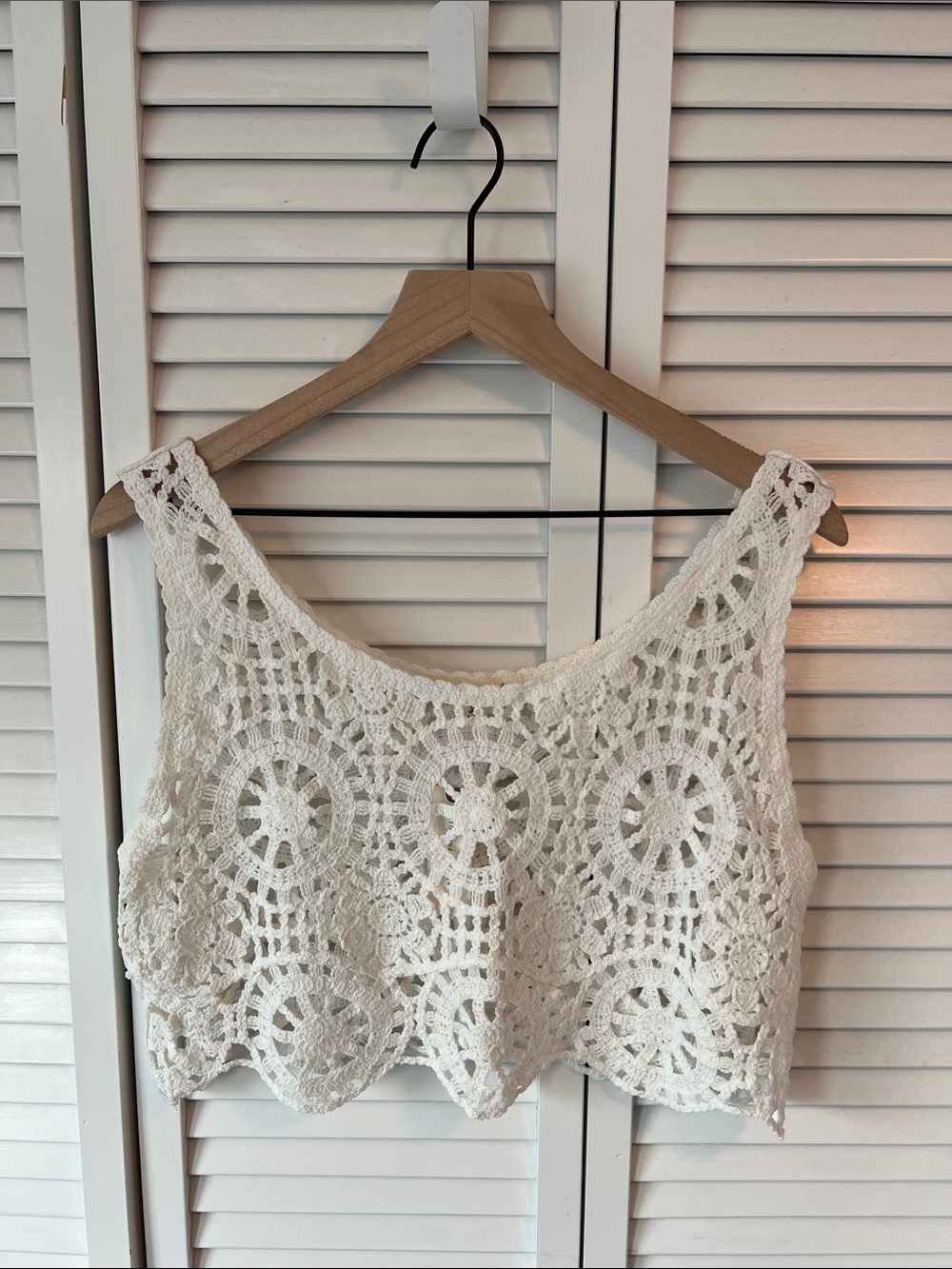 Blue Tassel Crochet Crop Tank Top in Ivory Sz S